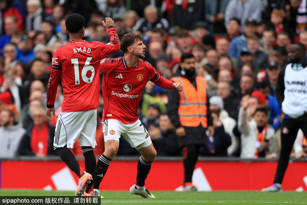 为能放弃顶薪的年轻的球员自豪 放弃唾手可得财富 去追逐自己的梦想 提高的虽是自身的水平 但可以激励更多有天赋的年轻人走出去 看看日本足球 现在缺的就是篮协支持了